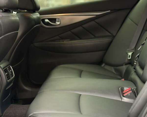 Черный Инфинити Q50, объемом двигателя 3 л и пробегом 155 тыс. км за 12000 $, фото 21 на Automoto.ua