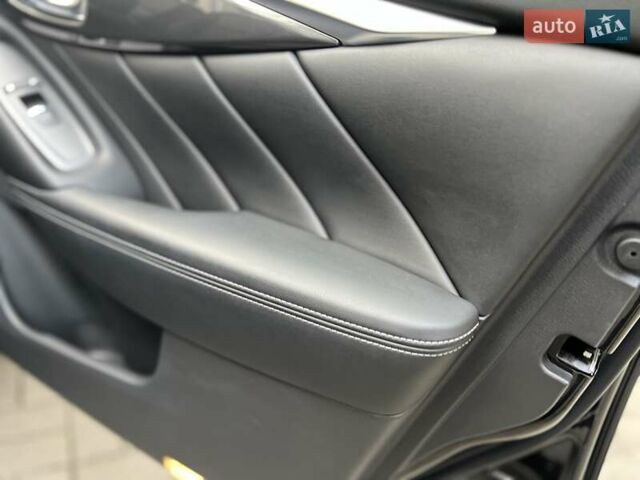 Черный Инфинити Q50, объемом двигателя 2 л и пробегом 53 тыс. км за 18900 $, фото 112 на Automoto.ua