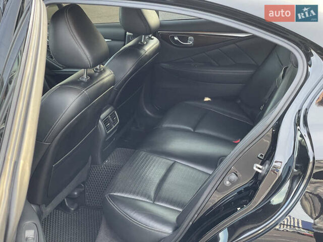 Черный Инфинити Q50, объемом двигателя 3 л и пробегом 155 тыс. км за 16699 $, фото 20 на Automoto.ua