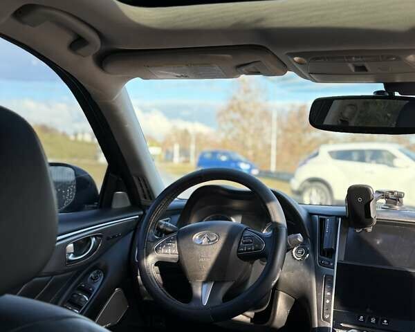 Черный Инфинити Q50, объемом двигателя 1.99 л и пробегом 140 тыс. км за 14500 $, фото 16 на Automoto.ua