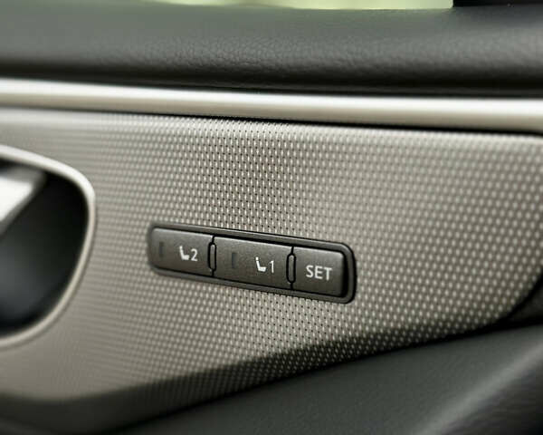 Черный Инфинити Q50, объемом двигателя 3 л и пробегом 155 тыс. км за 12000 $, фото 26 на Automoto.ua