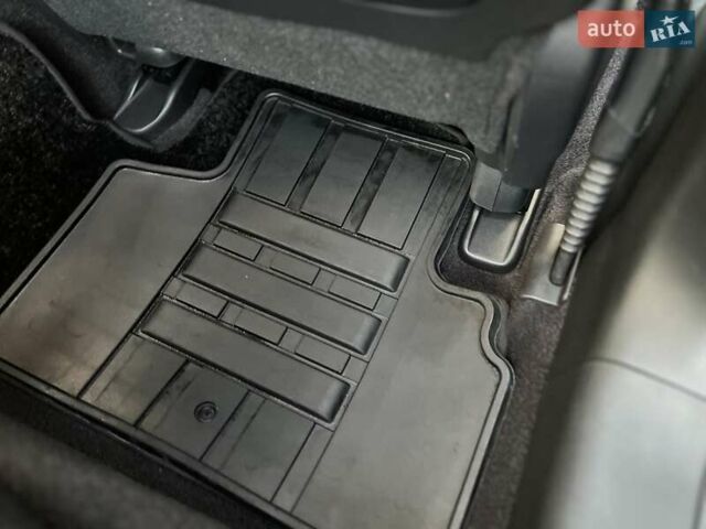 Черный Инфинити Q50, объемом двигателя 2 л и пробегом 53 тыс. км за 18900 $, фото 110 на Automoto.ua