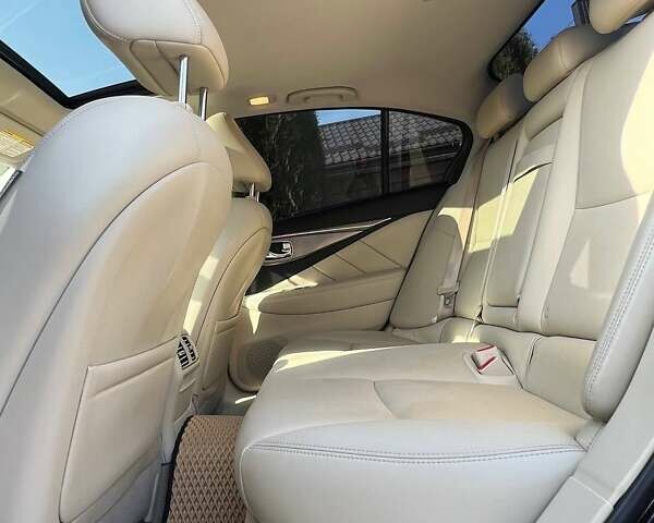 Чорний Інфініті Q50, об'ємом двигуна 3 л та пробігом 157 тис. км за 12500 $, фото 62 на Automoto.ua