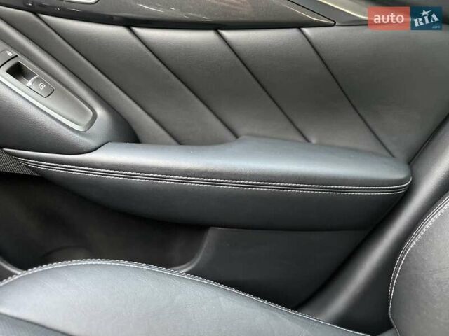 Черный Инфинити Q50, объемом двигателя 2 л и пробегом 53 тыс. км за 18900 $, фото 134 на Automoto.ua