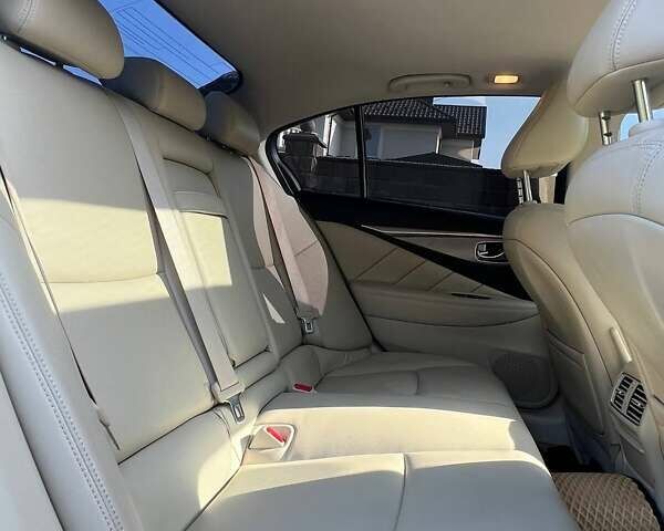 Чорний Інфініті Q50, об'ємом двигуна 3 л та пробігом 157 тис. км за 12500 $, фото 52 на Automoto.ua