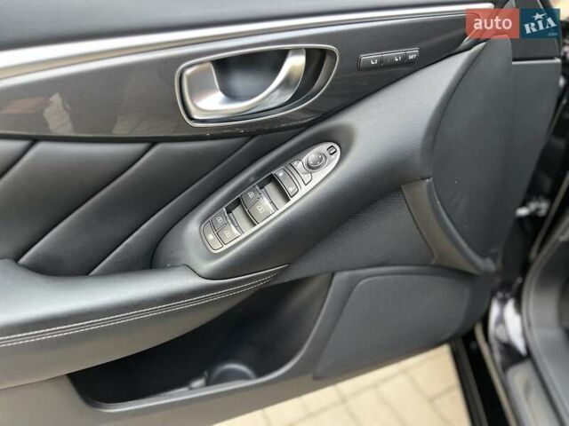 Черный Инфинити Q50, объемом двигателя 2 л и пробегом 53 тыс. км за 18900 $, фото 91 на Automoto.ua