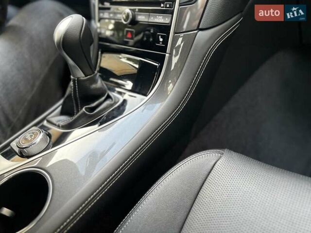 Черный Инфинити Q50, объемом двигателя 2 л и пробегом 53 тыс. км за 18900 $, фото 133 на Automoto.ua