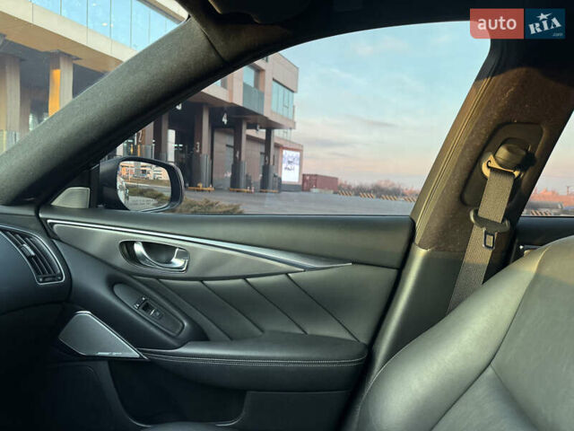 Чорний Інфініті Q50, об'ємом двигуна 3 л та пробігом 142 тис. км за 12500 $, фото 33 на Automoto.ua