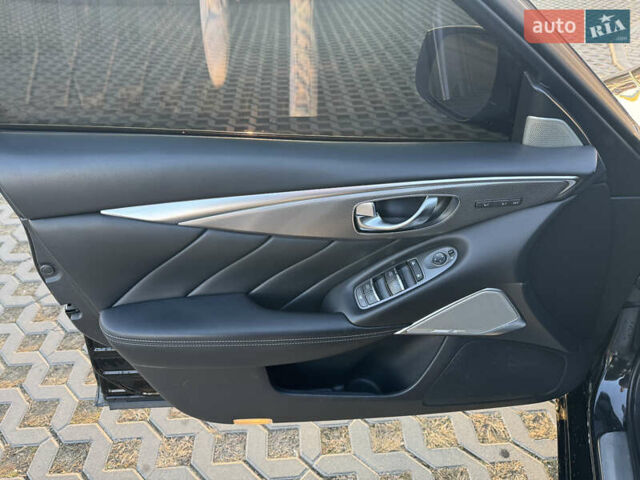 Чорний Інфініті Q50, об'ємом двигуна 3 л та пробігом 142 тис. км за 12500 $, фото 14 на Automoto.ua