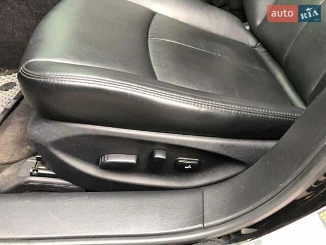 Чорний Інфініті Q50, об'ємом двигуна 3 л та пробігом 144 тис. км за 15350 $, фото 18 на Automoto.ua