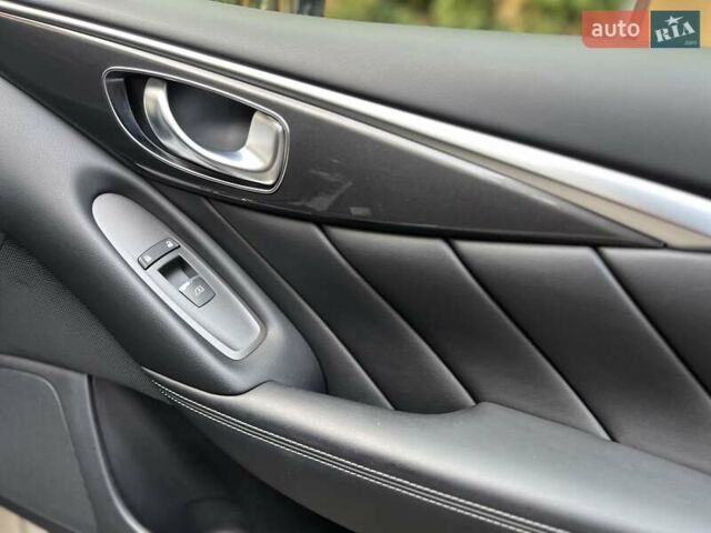 Черный Инфинити Q50, объемом двигателя 2 л и пробегом 53 тыс. км за 18900 $, фото 113 на Automoto.ua