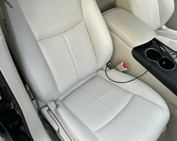 Чорний Інфініті Q50, об'ємом двигуна 2.14 л та пробігом 216 тис. км за 16400 $, фото 17 на Automoto.ua