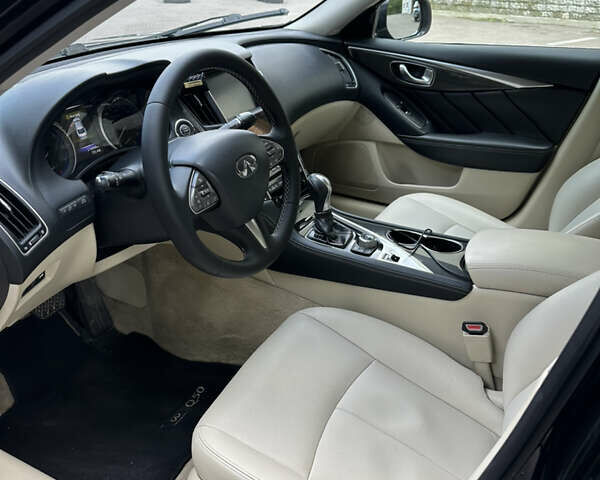 Чорний Інфініті Q50, об'ємом двигуна 2.14 л та пробігом 216 тис. км за 16400 $, фото 8 на Automoto.ua