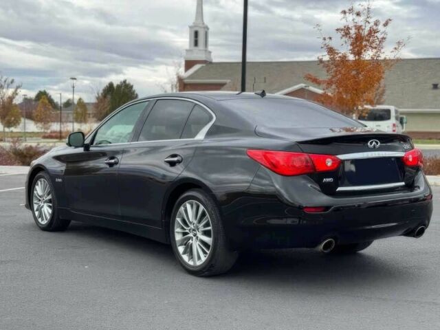 Чорний Інфініті Q50, об'ємом двигуна 3 л та пробігом 77 тис. км за 11400 $, фото 5 на Automoto.ua