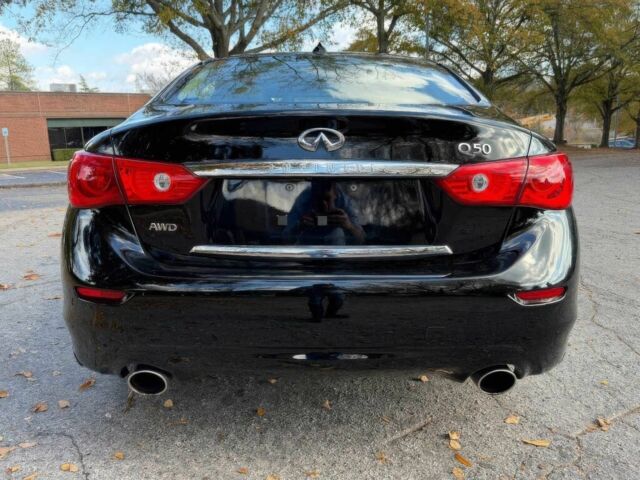 Чорний Інфініті Q50, об'ємом двигуна 2 л та пробігом 50 тис. км за 5500 $, фото 5 на Automoto.ua