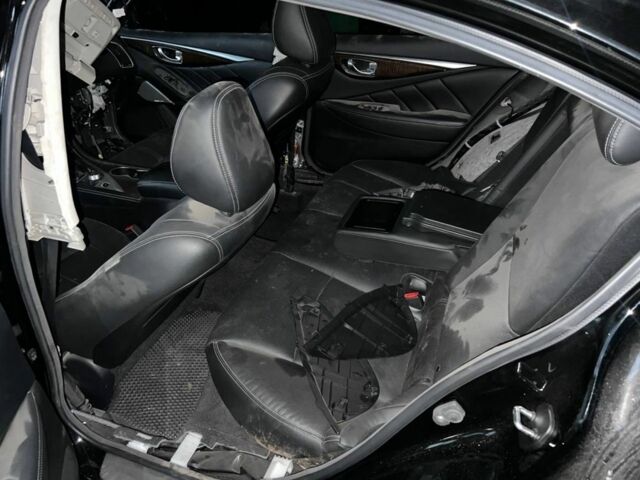 Черный Инфинити Q50, объемом двигателя 3 л и пробегом 120 тыс. км за 7900 $, фото 7 на Automoto.ua