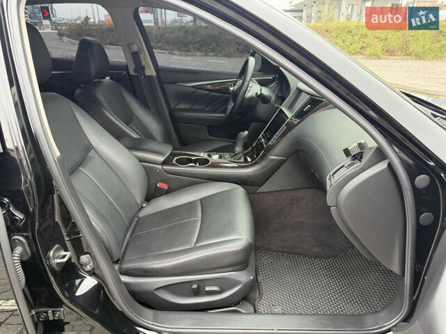 Чорний Інфініті Q50, об'ємом двигуна 3 л та пробігом 86 тис. км за 14500 $, фото 16 на Automoto.ua