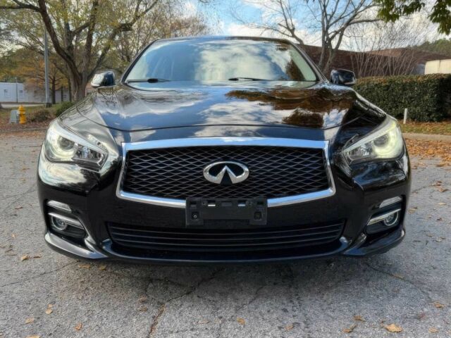 Чорний Інфініті Q50, об'ємом двигуна 2 л та пробігом 50 тис. км за 5500 $, фото 1 на Automoto.ua