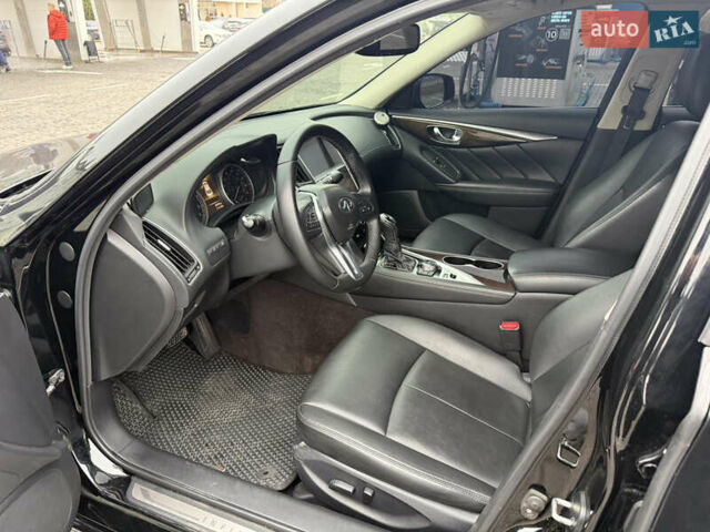 Чорний Інфініті Q50, об'ємом двигуна 3 л та пробігом 86 тис. км за 14500 $, фото 8 на Automoto.ua