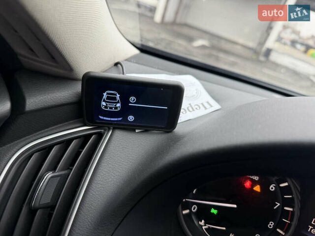 Чорний Інфініті Q50, об'ємом двигуна 3 л та пробігом 86 тис. км за 14500 $, фото 21 на Automoto.ua