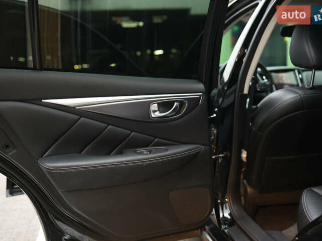 Черный Инфинити Q50, объемом двигателя 3 л и пробегом 157 тыс. км за 17777 $, фото 21 на Automoto.ua