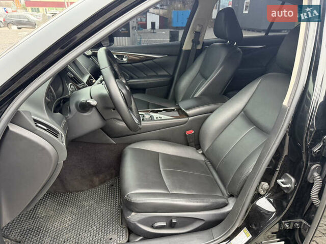 Чорний Інфініті Q50, об'ємом двигуна 3 л та пробігом 86 тис. км за 14500 $, фото 9 на Automoto.ua