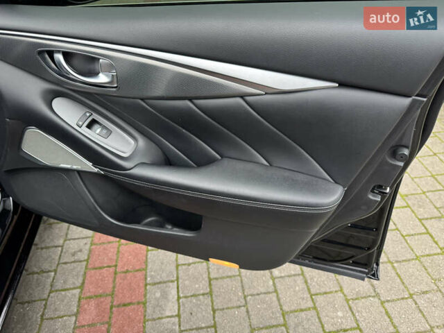 Черный Инфинити Q50, объемом двигателя 3 л и пробегом 100 тыс. км за 9999 $, фото 10 на Automoto.ua