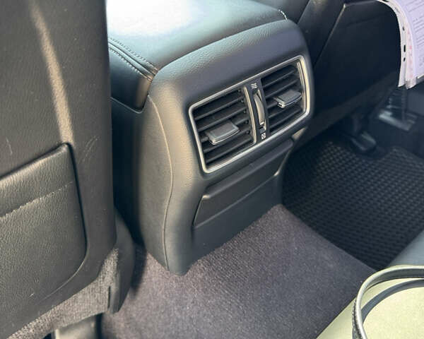 Чорний Інфініті Q50, об'ємом двигуна 3 л та пробігом 122 тис. км за 15500 $, фото 12 на Automoto.ua