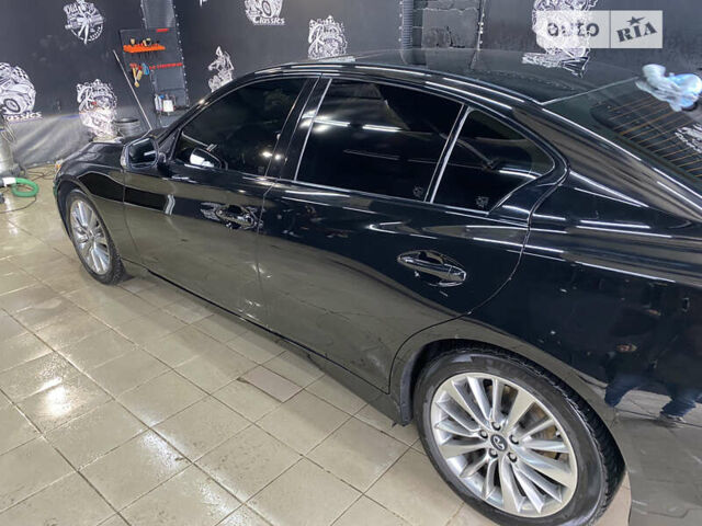 Чорний Інфініті Q50, об'ємом двигуна 3 л та пробігом 75 тис. км за 19200 $, фото 23 на Automoto.ua