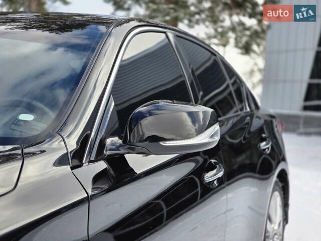 Черный Инфинити Q50, объемом двигателя 3 л и пробегом 79 тыс. км за 14900 $, фото 10 на Automoto.ua