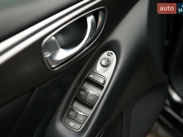 Черный Инфинити Q50, объемом двигателя 3 л и пробегом 157 тыс. км за 17777 $, фото 22 на Automoto.ua