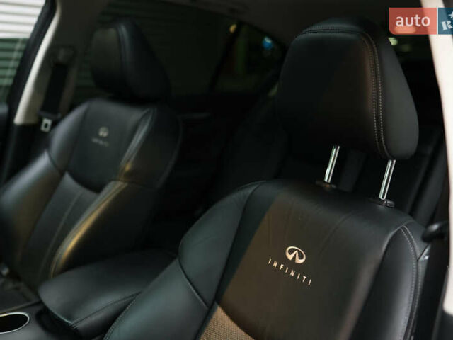 Черный Инфинити Q50, объемом двигателя 3 л и пробегом 157 тыс. км за 17777 $, фото 19 на Automoto.ua