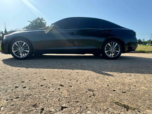 Черный Инфинити Q50, объемом двигателя 3 л и пробегом 40 тыс. км за 7700 $, фото 3 на Automoto.ua