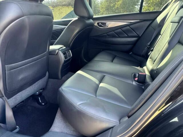 Черный Инфинити Q50, объемом двигателя 3 л и пробегом 40 тыс. км за 7700 $, фото 11 на Automoto.ua