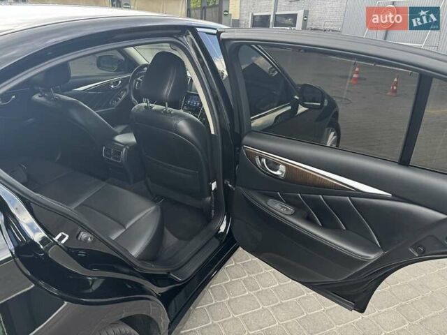 Чорний Інфініті Q50, об'ємом двигуна 1.99 л та пробігом 108 тис. км за 18000 $, фото 13 на Automoto.ua