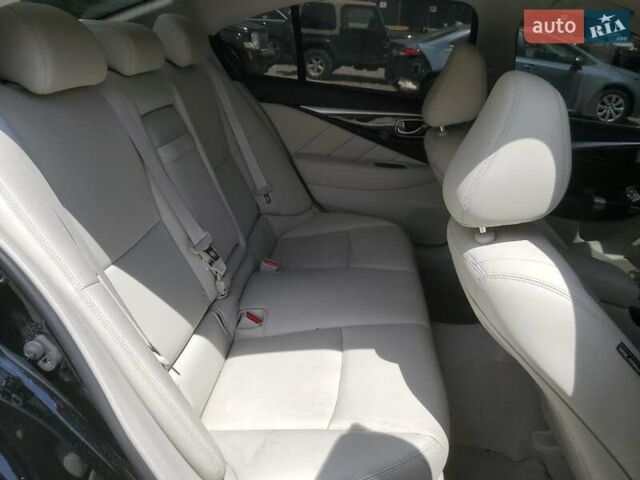 Черный Инфинити Q50, объемом двигателя 3 л и пробегом 80 тыс. км за 2900 $, фото 9 на Automoto.ua