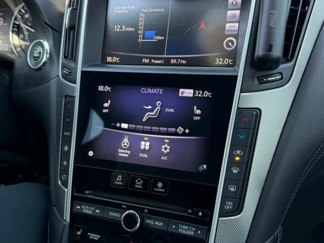 Чорний Інфініті Q50, об'ємом двигуна 3 л та пробігом 124 тис. км за 21500 $, фото 5 на Automoto.ua