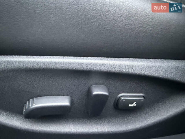 Чорний Інфініті Q50, об'ємом двигуна 1.99 л та пробігом 38 тис. км за 21500 $, фото 21 на Automoto.ua