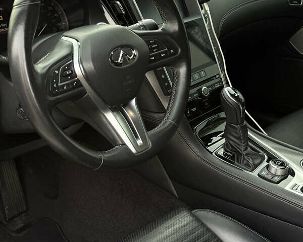 Чорний Інфініті Q50, об'ємом двигуна 3 л та пробігом 115 тис. км за 22000 $, фото 10 на Automoto.ua