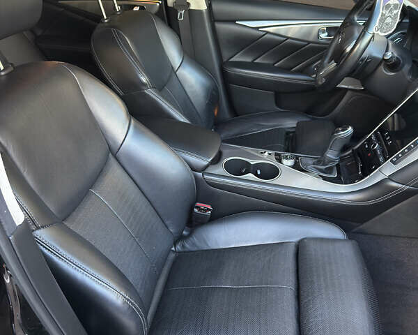 Чорний Інфініті Q50, об'ємом двигуна 3 л та пробігом 82 тис. км за 23000 $, фото 33 на Automoto.ua