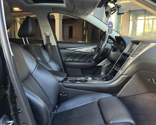 Чорний Інфініті Q50, об'ємом двигуна 3 л та пробігом 82 тис. км за 23000 $, фото 32 на Automoto.ua