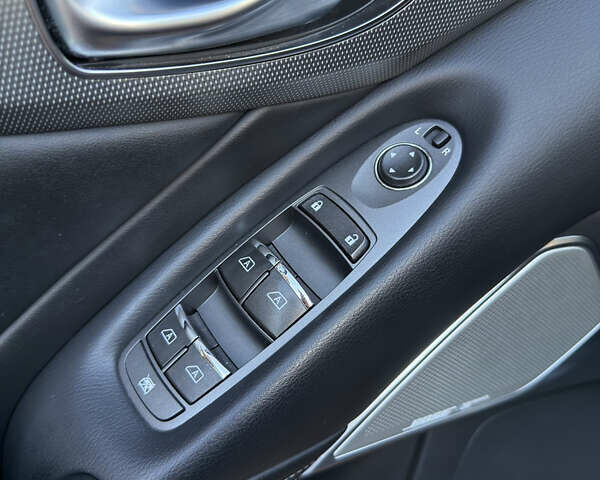 Чорний Інфініті Q50, об'ємом двигуна 3 л та пробігом 82 тис. км за 23000 $, фото 37 на Automoto.ua