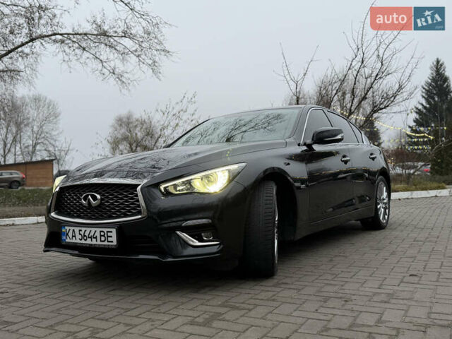 Черный Инфинити Q50, объемом двигателя 1.99 л и пробегом 38 тыс. км за 21500 $, фото 2 на Automoto.ua