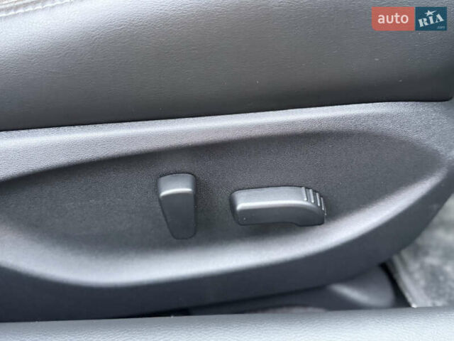 Чорний Інфініті Q50, об'ємом двигуна 1.99 л та пробігом 38 тис. км за 21500 $, фото 41 на Automoto.ua