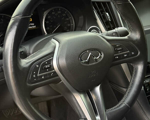 Чорний Інфініті Q50, об'ємом двигуна 3 л та пробігом 115 тис. км за 22000 $, фото 12 на Automoto.ua