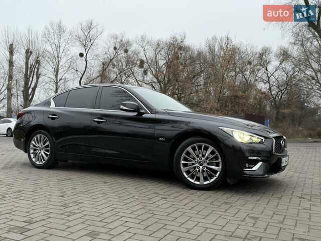 Черный Инфинити Q50, объемом двигателя 1.99 л и пробегом 38 тыс. км за 21500 $, фото 3 на Automoto.ua