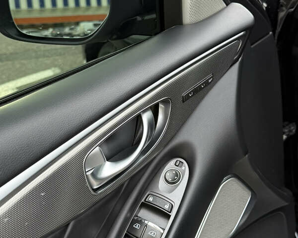 Чорний Інфініті Q50, об'ємом двигуна 3 л та пробігом 115 тис. км за 22000 $, фото 11 на Automoto.ua