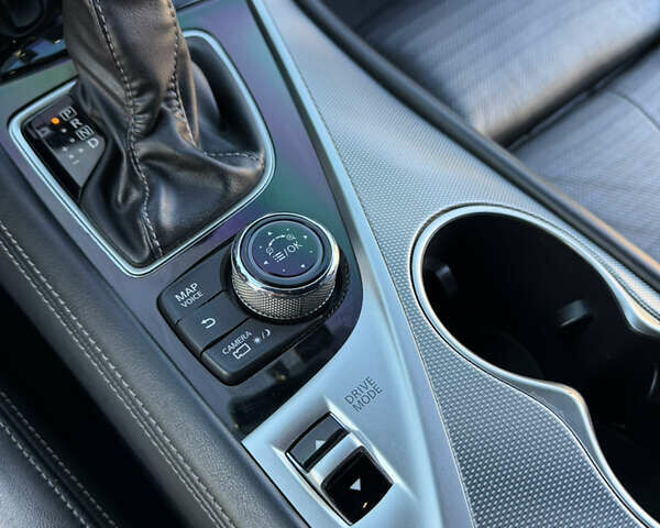 Черный Инфинити Q50, объемом двигателя 3 л и пробегом 114 тыс. км за 23700 $, фото 12 на Automoto.ua