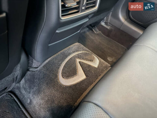 Чорний Інфініті Q50, об'ємом двигуна 1.99 л та пробігом 38 тис. км за 21500 $, фото 26 на Automoto.ua