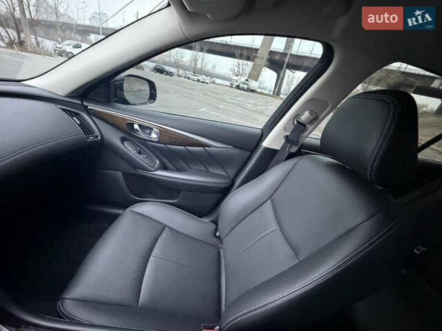 Черный Инфинити Q50, объемом двигателя 1.99 л и пробегом 38 тыс. км за 21500 $, фото 29 на Automoto.ua